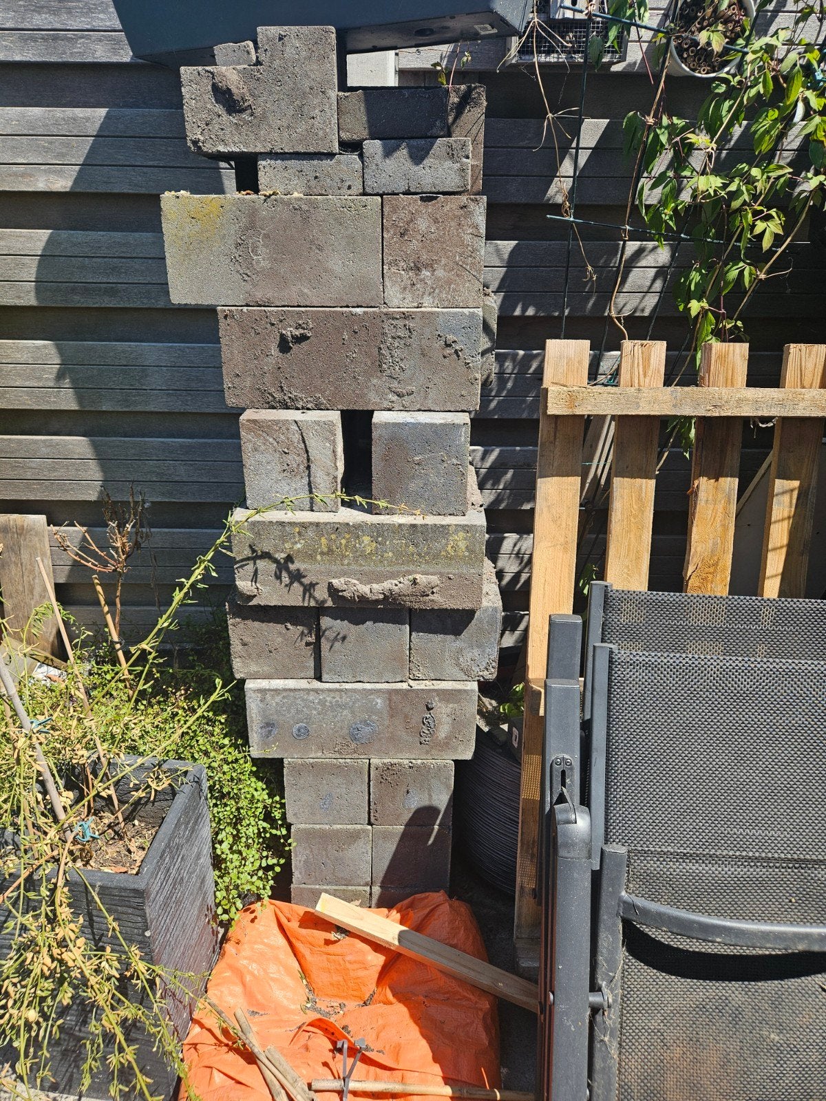 Ongeveer 25 gebruikte betonstenen stapelstenen, Ophalen, Gebruikt, Beton