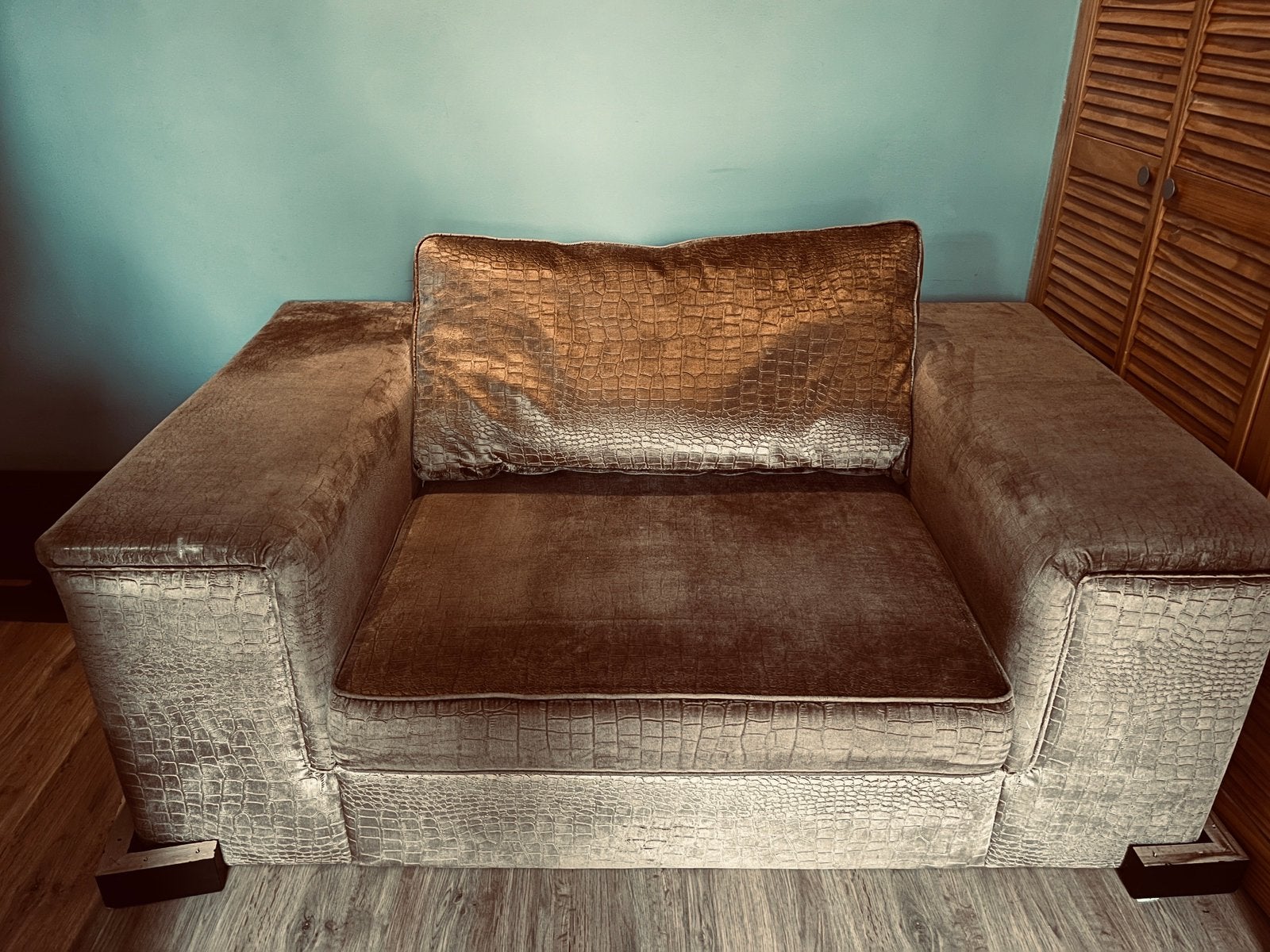 Loveseat met krokodillenprint, Ophalen, Zo goed als nieuw