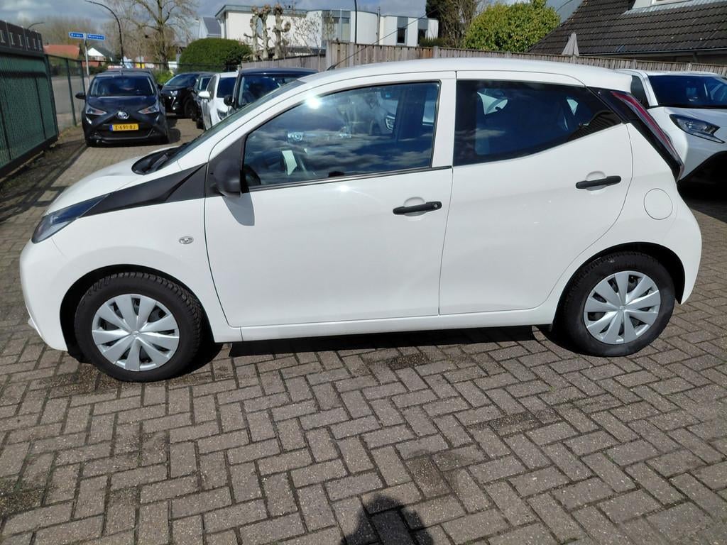 Toyota Aygo 1.0 VVT-i x-fun, Auto's, Voorwielaandrijving, Gebruikt, Euro 6, Wit