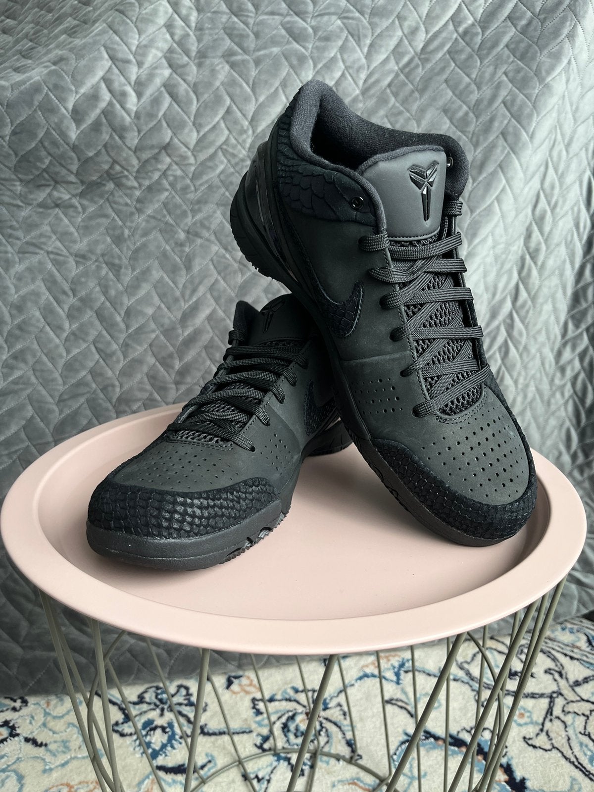 Kobe 4 protro gift of mamba, Verzenden, Nieuw, Sportschoenen, Zwart