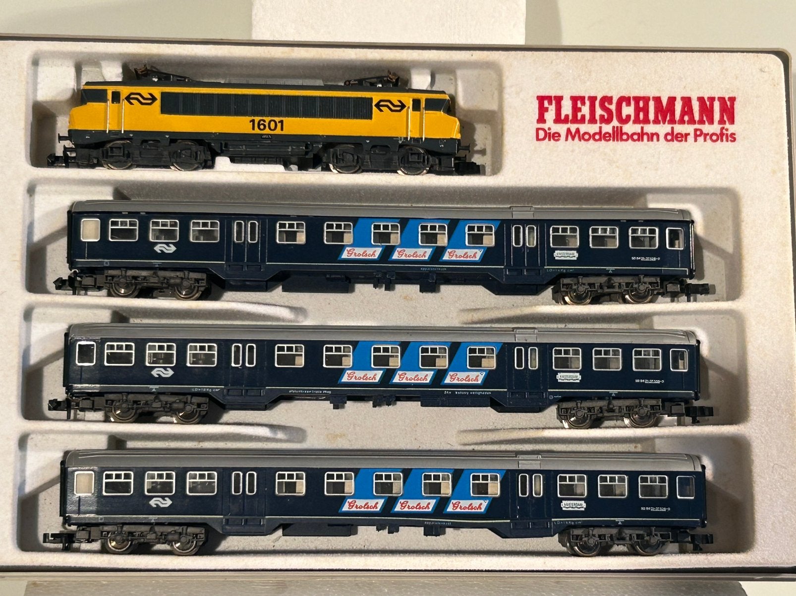 Fleischmann set met 1600 locomotief van de NS, Gelijkstroom, Fleischmann, Ophalen of Verzenden, NS