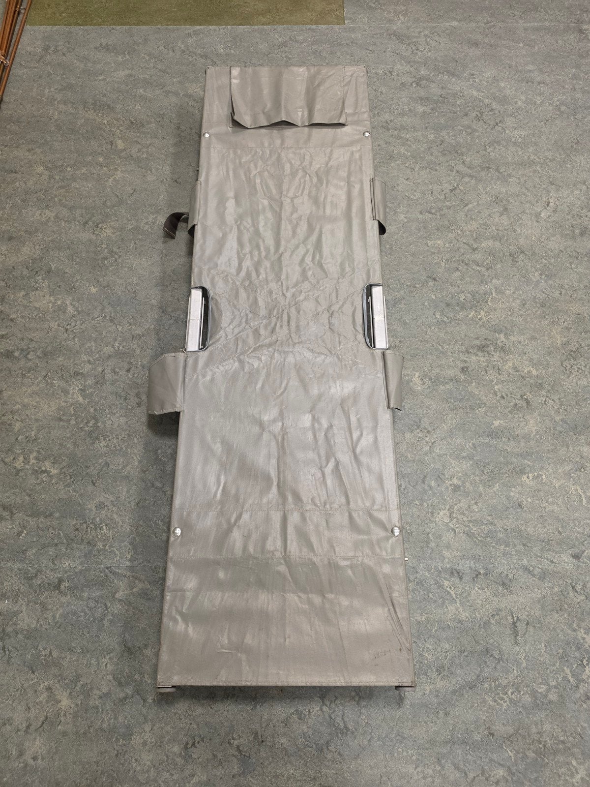 Opvouwbare brancard met aluminium kist, Ophalen, Gebruikt