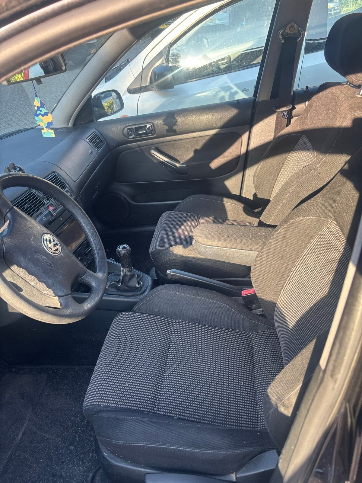 Volkswagen Golf 2.0 Variant 85KW 2002 Zwart, Voorwielaandrijving, 4 cilinders, 1984 cc, Zwart