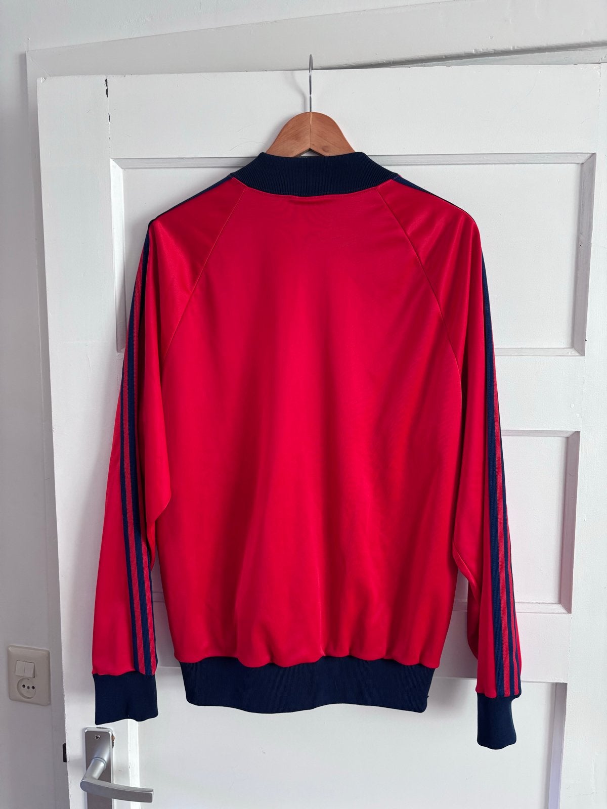 Vintage Adidas trainingsjack rood/blauw maat L, Kleding | Heren, Ophalen of Verzenden, Zo goed als nieuw, Maat 52/54 (L), Rood