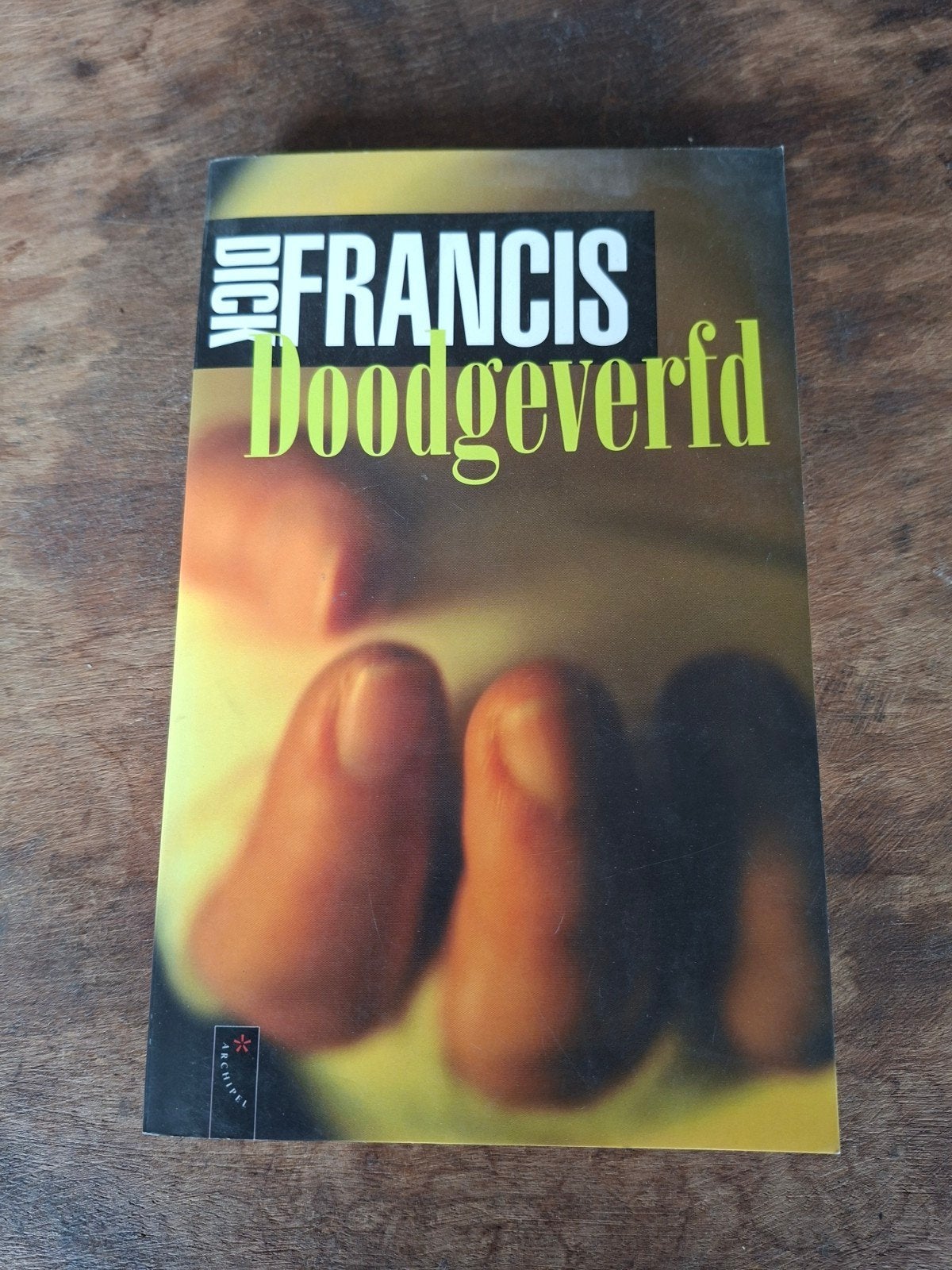 Dick Francis - Doodgeverfd (Thriller), Boeken, Ophalen of Verzenden, Gelezen, Dick Francis, Europa overig
