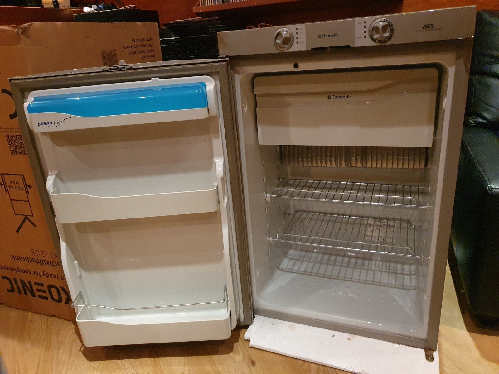 Dometic RM 7405 L absorbtie koelkast, Ophalen