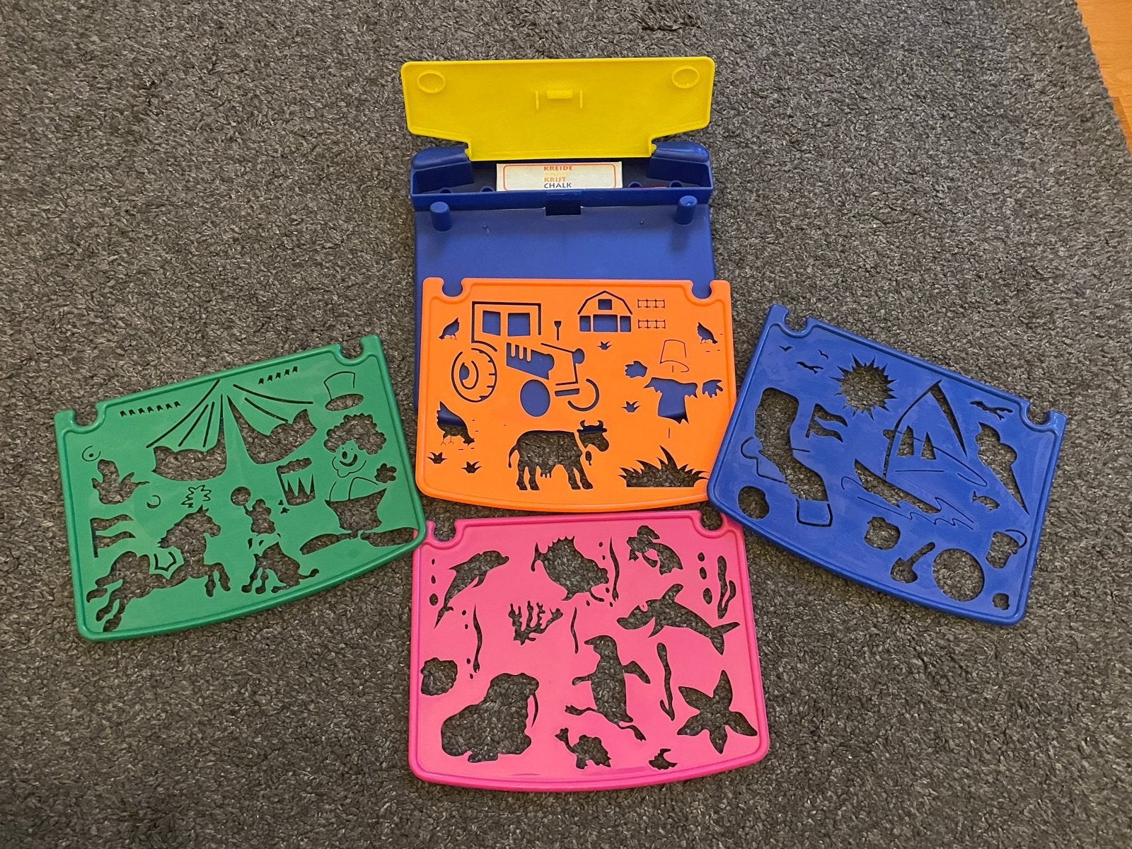 Tekenstencils set met tekentafel voor kinderen, Ophalen of Verzenden, Gebruikt, Overige typen