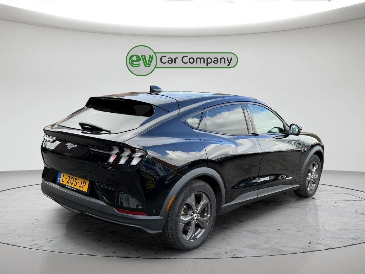 Ford Mustang Mach-E RWD 75 kWh | SOH 93% | 360 Camera | CarP, Automaat, Dealer onderhouden, Achterwielaandrijving, Gebruikt