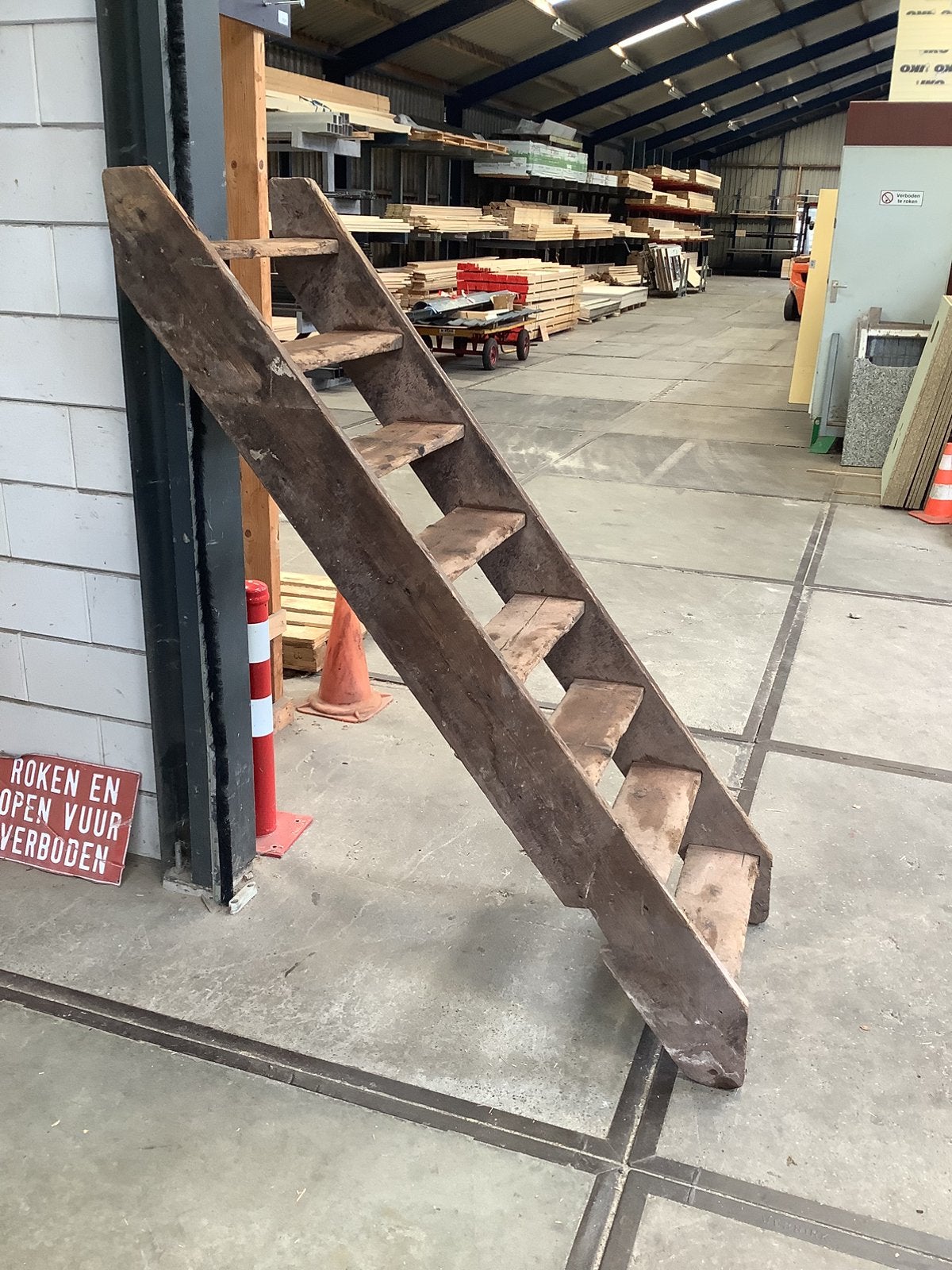 Keldertrap, Doe-het-zelf en Verbouw, Ladders en Trappen, Ophalen, Gebruikt, ., Minder dan 2 meter