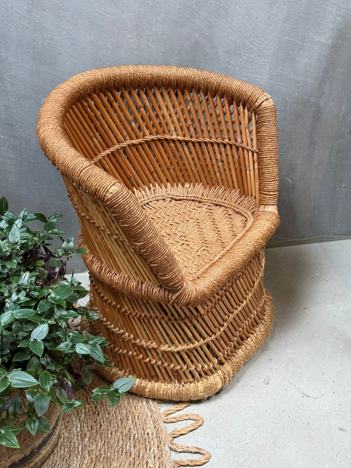 Vintage rieten kinderstoel, Gebruikt, Q, Jongen of Meisje, Q