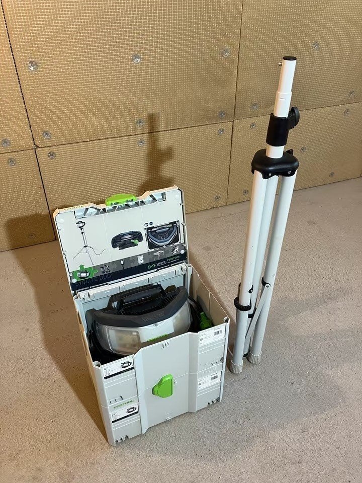 Te Huur/ Te koop Festool Syslite bouwverlichting!., Ophalen, Met statief, Zo goed als nieuw, Lamp