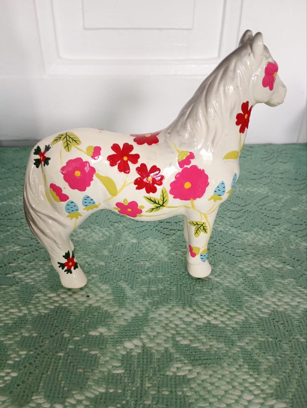 Decoratief paard beeldje met bloemenpatroon, Verzamelen, Ophalen of Verzenden, Zo goed als nieuw, Dier