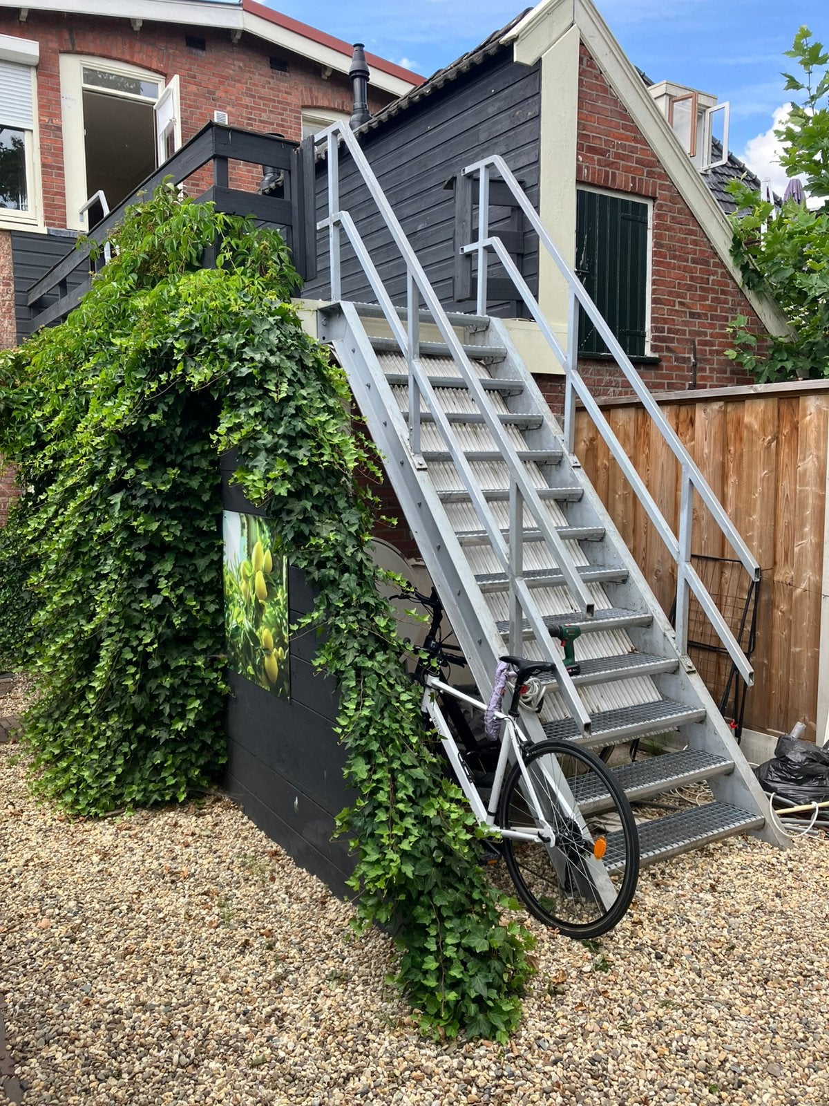 Stalen trap, Doe-het-zelf en Verbouw, Ladders en Trappen, Ophalen of Verzenden, Zo goed als nieuw, Minder dan 2 meter