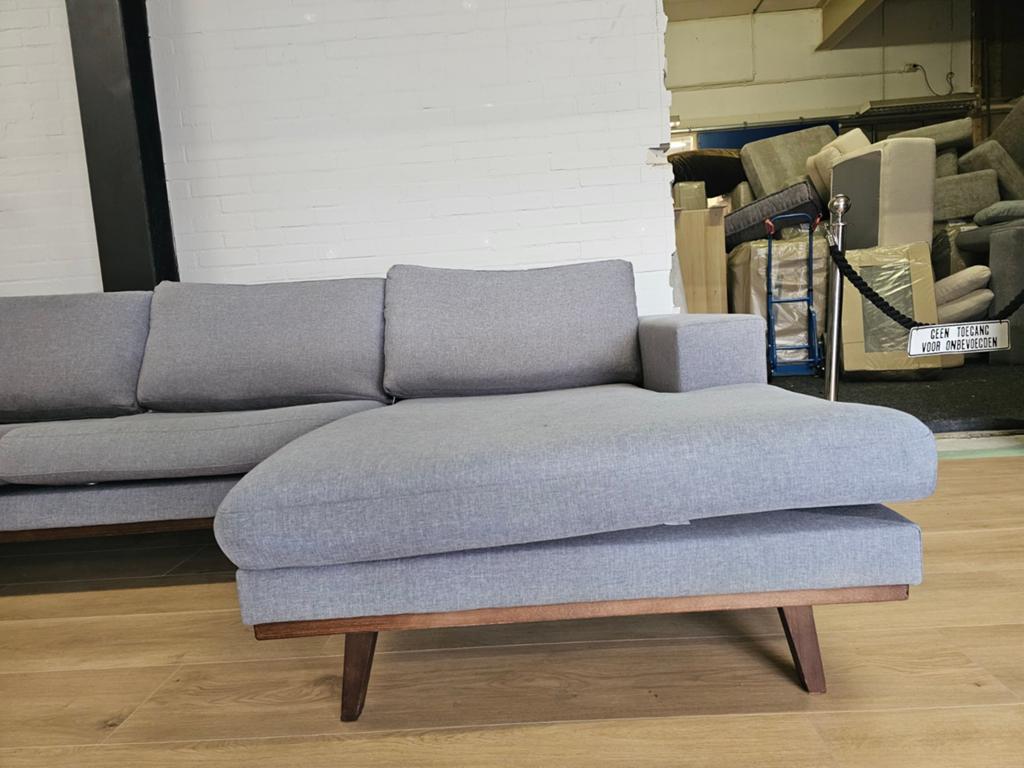 Hoekbank- Grijs, 125 cm of meer, 125 cm of meer, Zo goed als nieuw, Info@homefriesland.nl