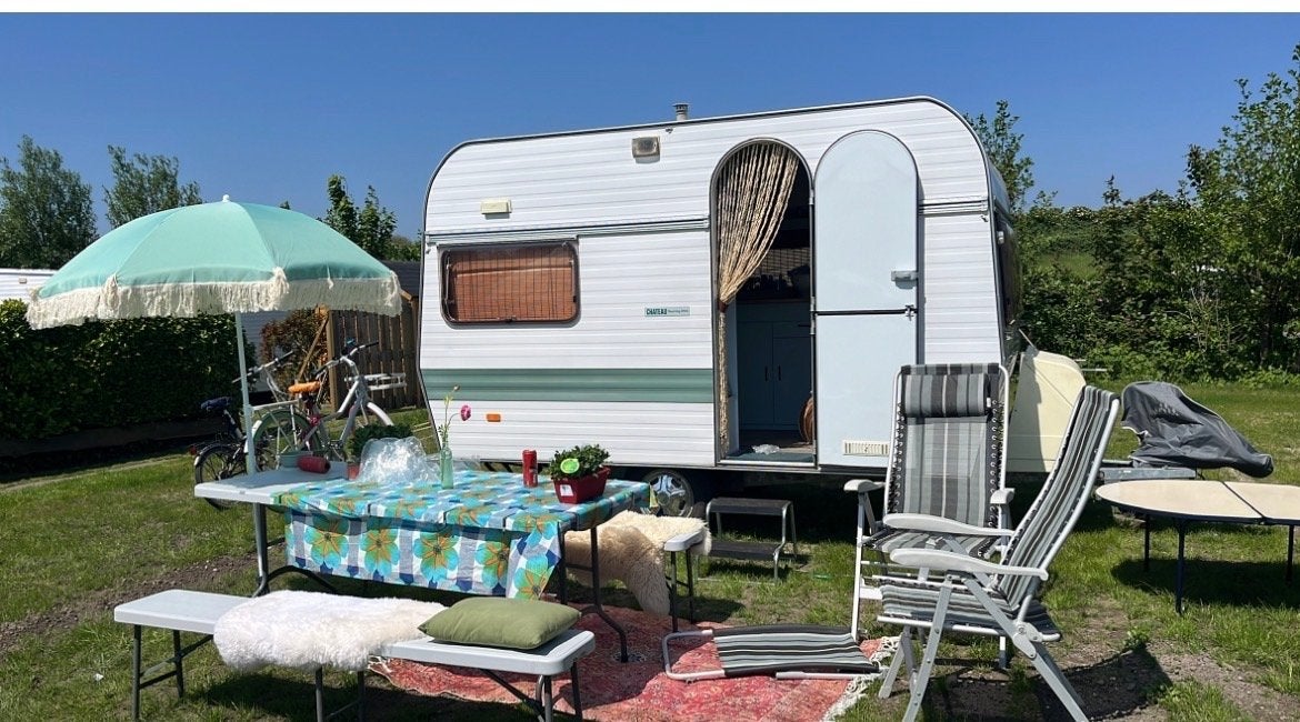 Gezellige  Chateau Touring 350 caravan, compleet gerenoveerd, Caravans en Kamperen, Caravans, Particulier, tot en met 3, 750 - 1000 kg