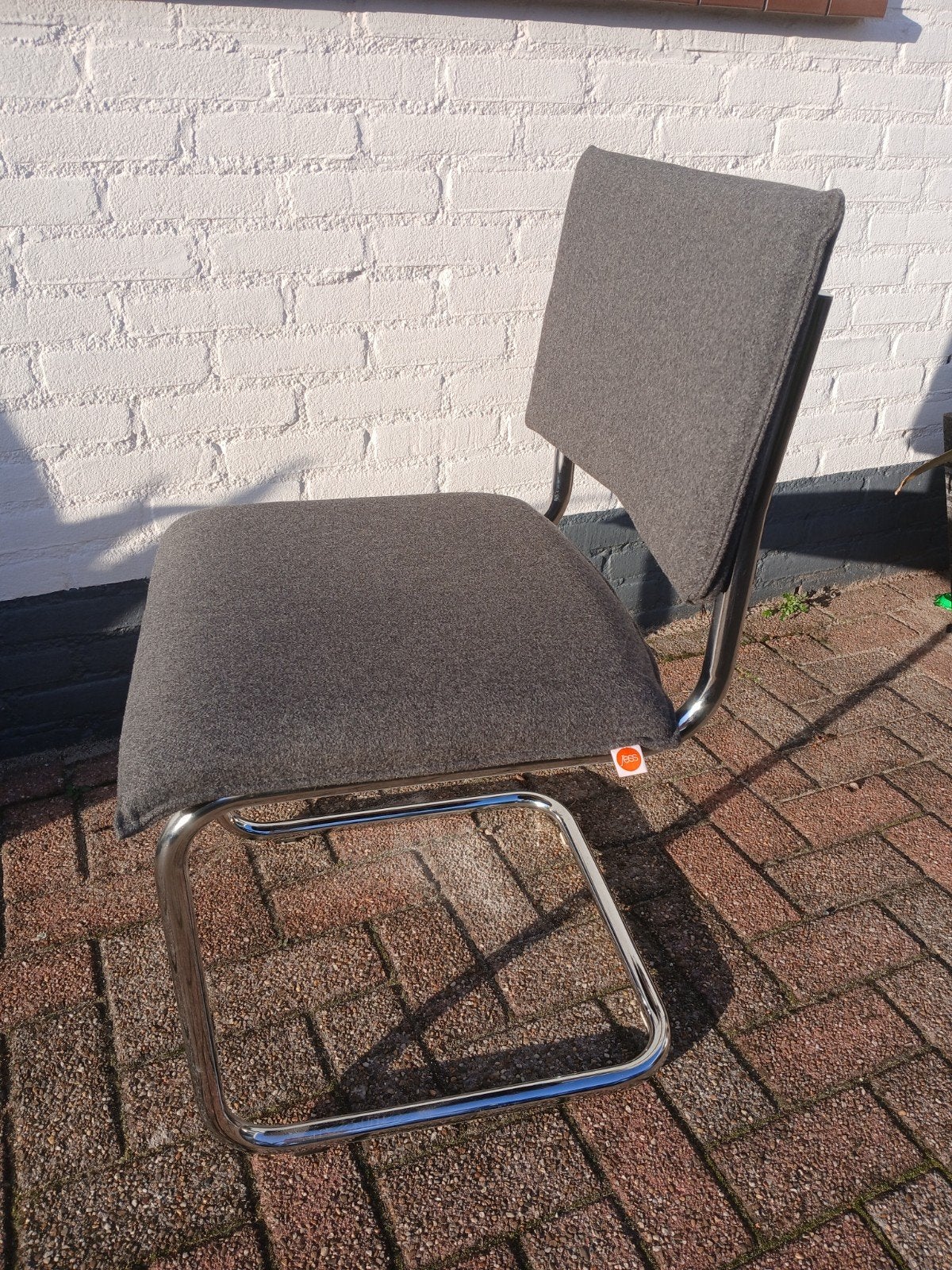 Design stoel Jess, grijs met chromen onderstel, Huis en Inrichting, Ophalen, Grijs, Eén