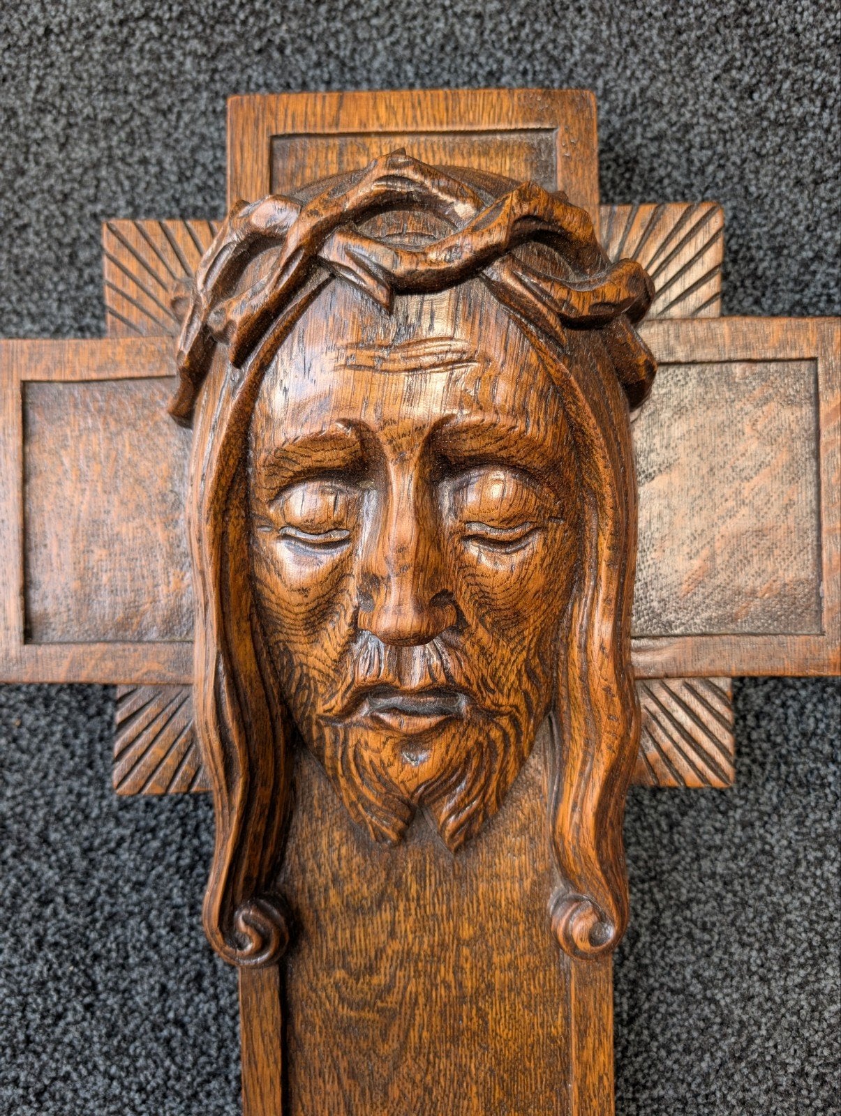 Houten Christushoofd op kruis - Religieuze wanddecoratie, Ophalen of Verzenden, Handgemaakt, Wanddecoratie, 20 - 50 cm