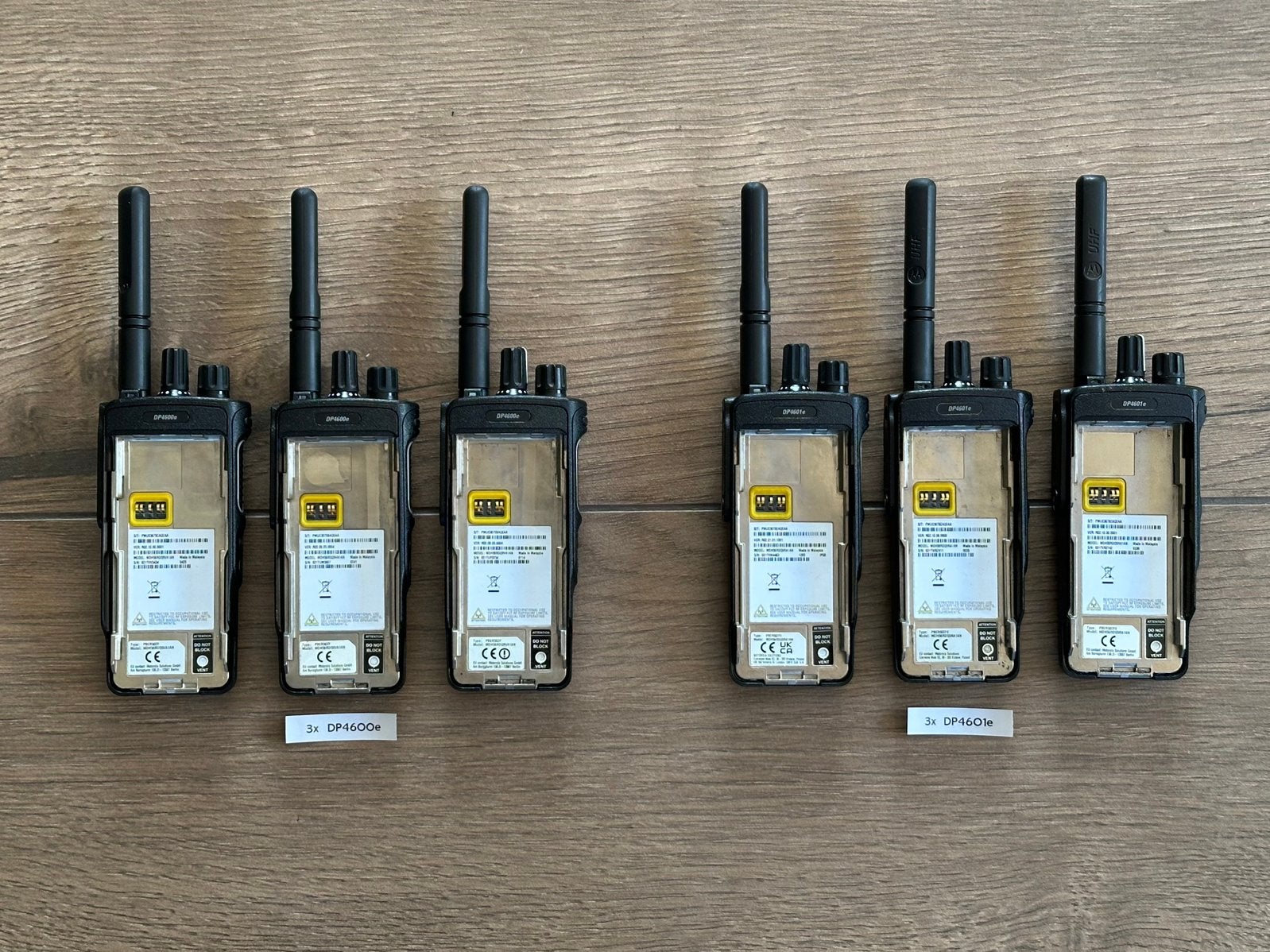 6x Motorola DP4600e/DP4601e (UHF) - zeer compelete set!, 15 km of meer, Ophalen of Verzenden, Zo goed als nieuw, Portofoon of Walkie-talkie