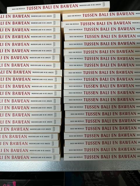 Partij boeken - Tussen Bali En Bawean - 43 exemplaren, Boeken, Ophalen, Nieuw, Overige