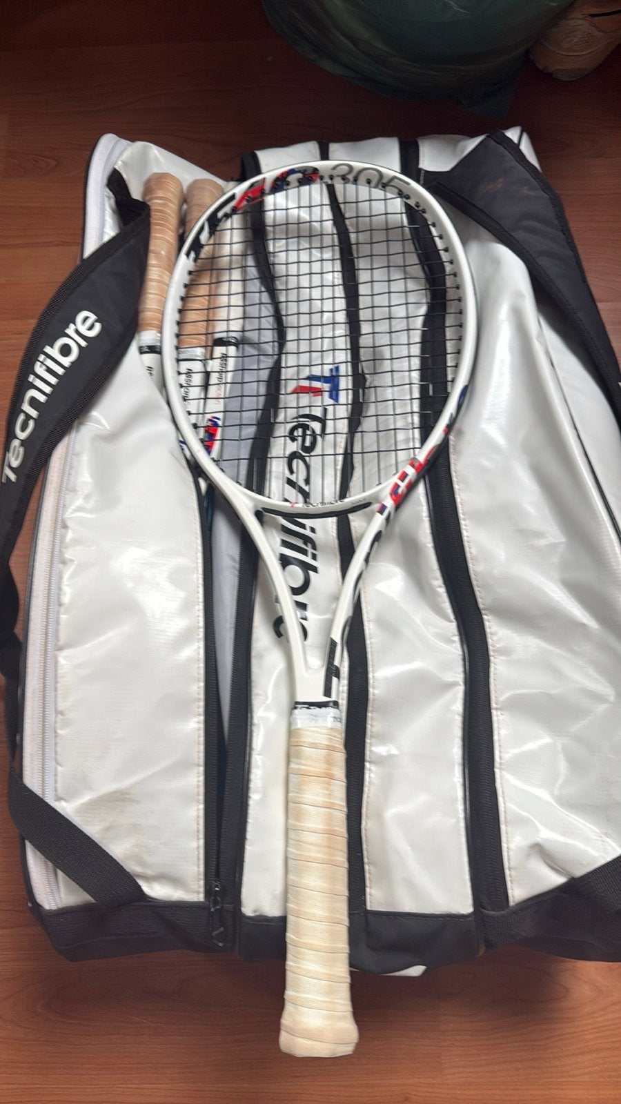 4x Tecnifibre TF-40 305g (verzwaard 312g) Grip 3 + Tas, Sport en Fitness, Gebruikt, Racket, L3, Ophalen