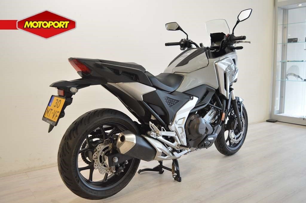 Honda NC 750 X DCT (bj 2024), Motoren, Motoren | Honda, Wijngaardveld 1
9300  AALST, BE, Bedrijf, Mc.benelux@honda-eu.com, Toermotor