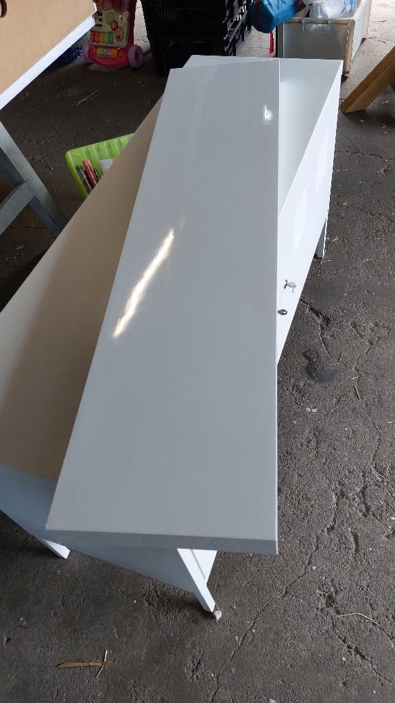 LACK wandplank wit/hoogglans, Huis en Inrichting, Woonaccessoires | Wandplanken en Boekenplanken, Ophalen, Zo goed als nieuw