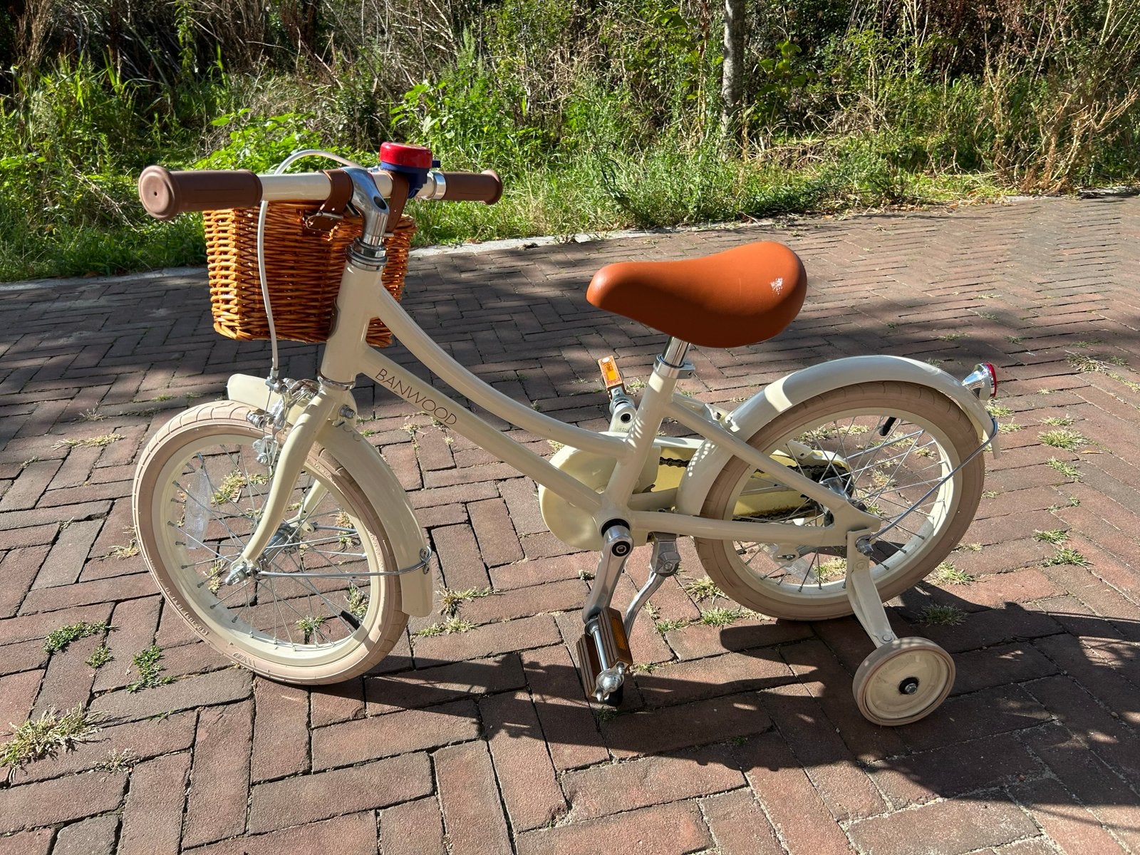 Banwood Kinderfiets met zijwieltjes en mandje, Fietsen en Brommers, Terugtraprem, Zijwieltjes, 16 tot 20 inch, Nieuw