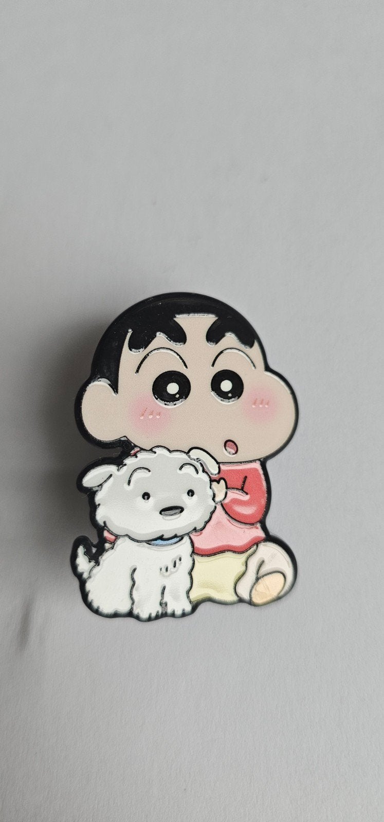 Shin-chan en Shiro Pin - Anime Figuurtje Speldje, Ophalen of Verzenden, Nieuw, Figuurtje, Speldje of Pin