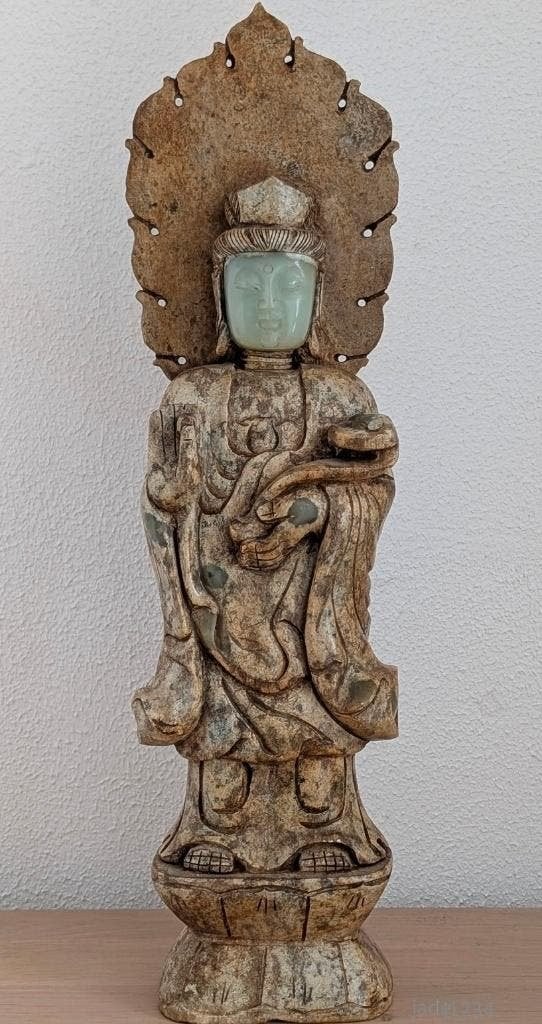Groot standbeeld Quan Yin jade China, Ophalen