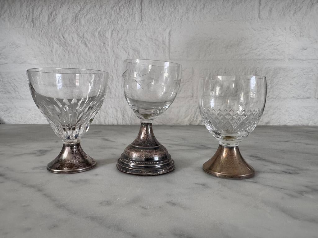 3 kristallen glaasje op zilveren voetje, Verzamelen, Glas en Borrelglaasjes, Ophalen of Verzenden, Zo goed als nieuw, Overige typen