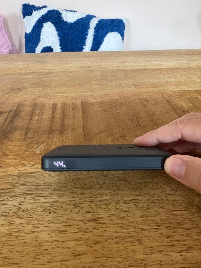 Xtorm Powerbank met MagSafe 5,000MAH, Telecommunicatie, Powerbanks, Ophalen, Zo goed als nieuw
