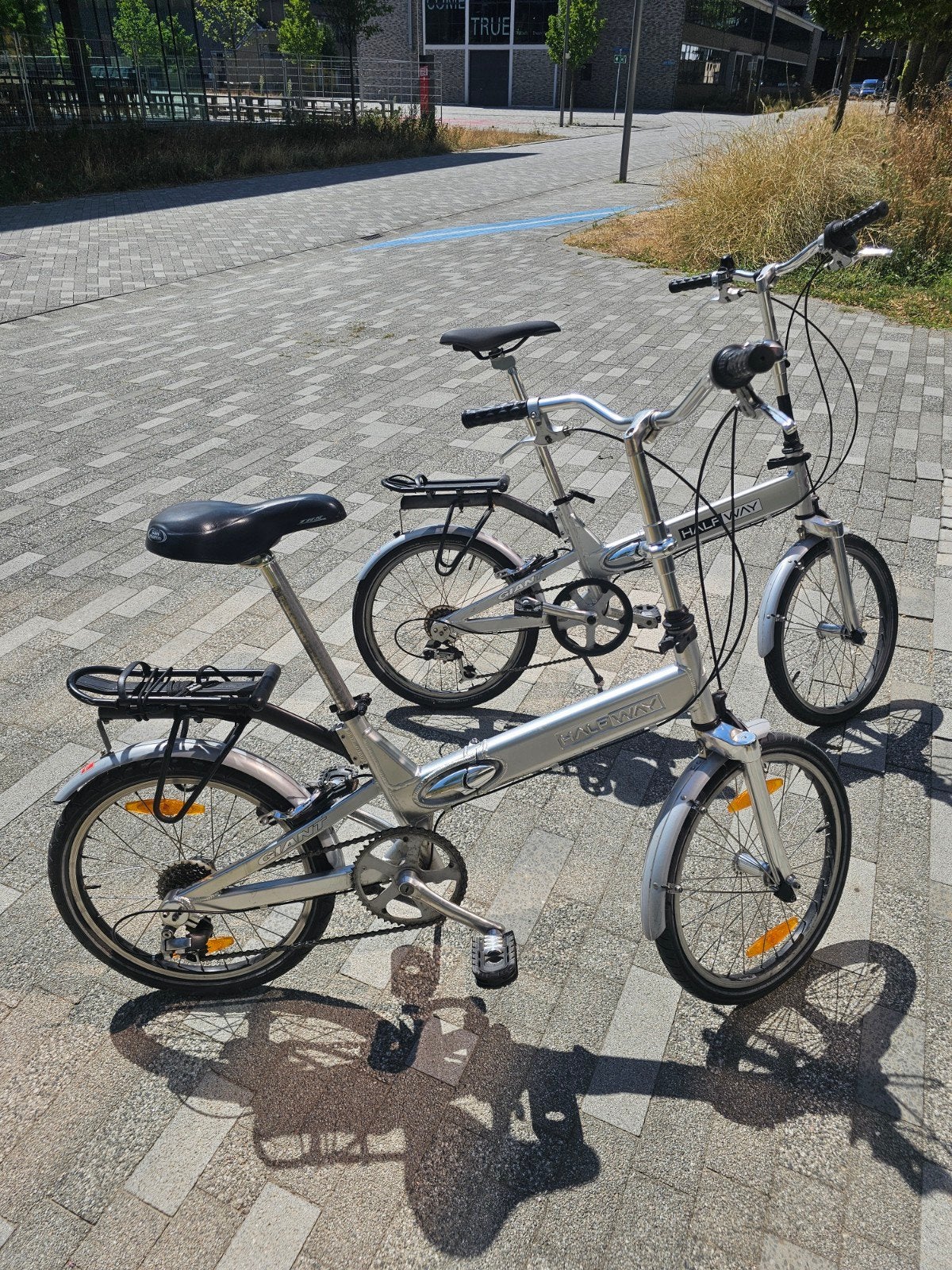 2 X Giant Halfway Aluminum Vouwfietsen met 6 versnellingen, Terugtraprem, Versnellingen, Zo goed als nieuw, Minder dan 47 cm