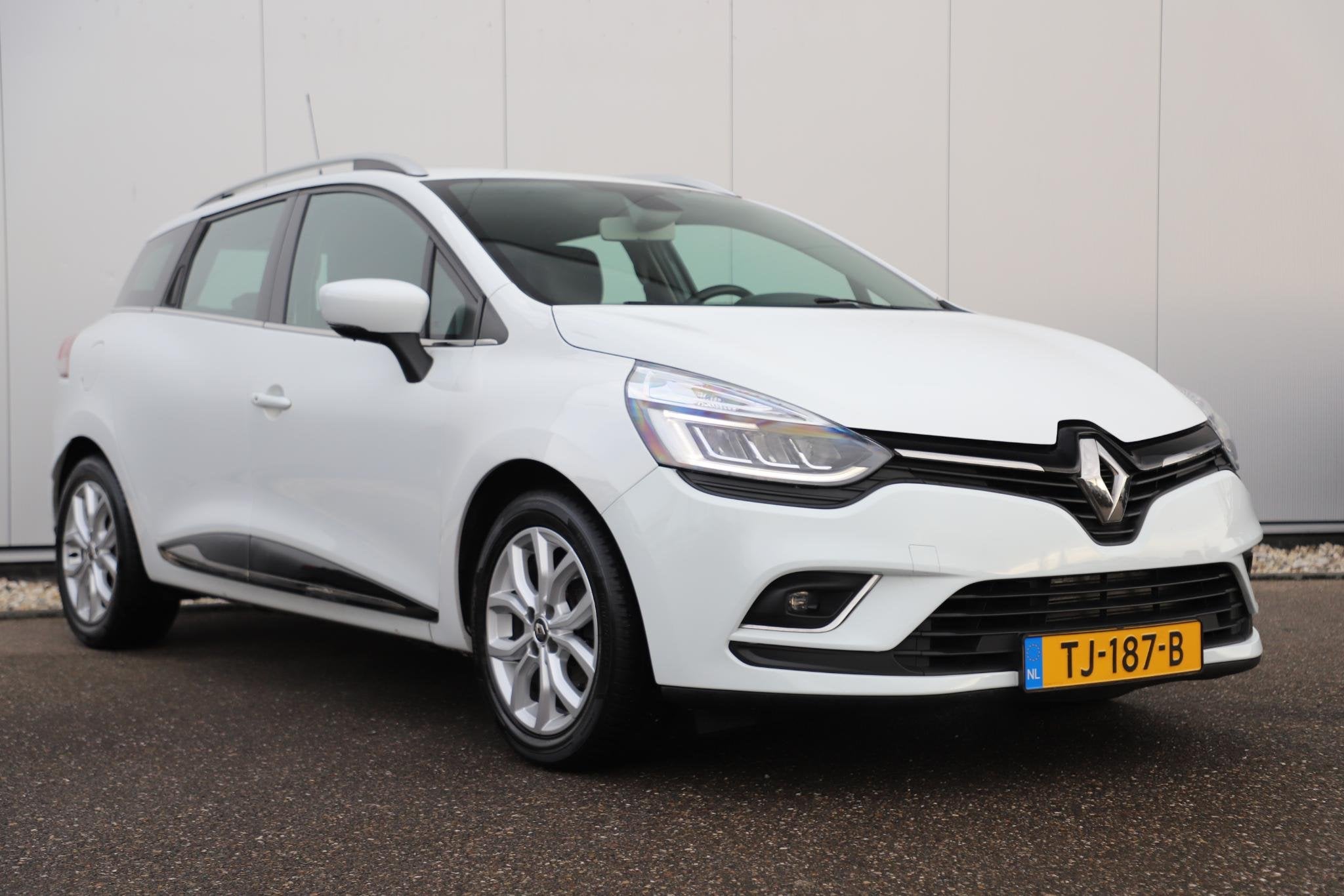 Renault Clio Estate 0.9 TCe Intens Full LED 16 inch LMV Half, Voorwielaandrijving, 898 cc, Gebruikt, Euro 6