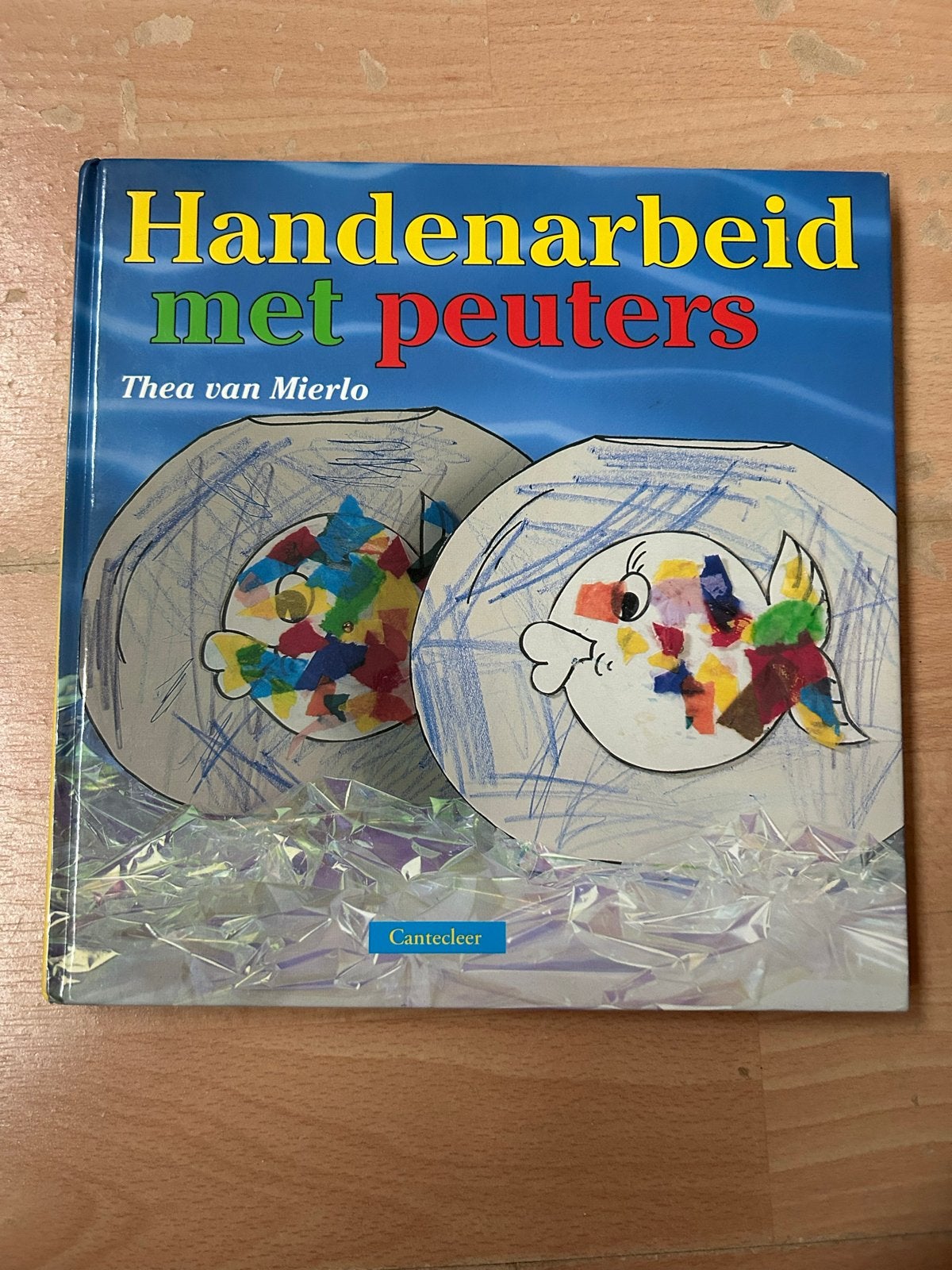 Handenarbeid met peuters - Thea van Mierlo, Ophalen of Verzenden, Gelezen, Non-fictie