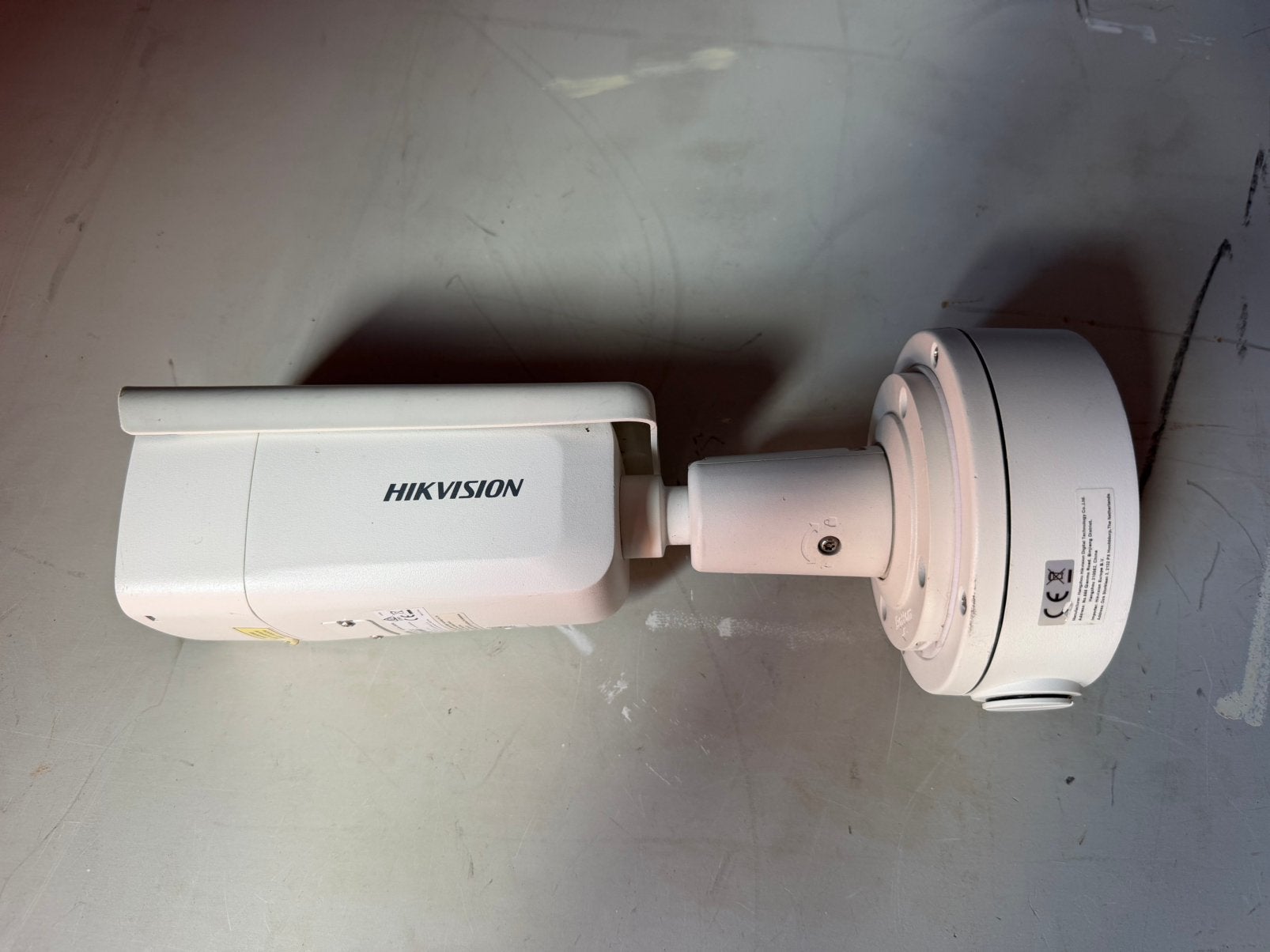 Hikvision DS-2CD2623G2-IZS AcuSense IP-camera, Ophalen of Verzenden, Zo goed als nieuw, Buitencamera