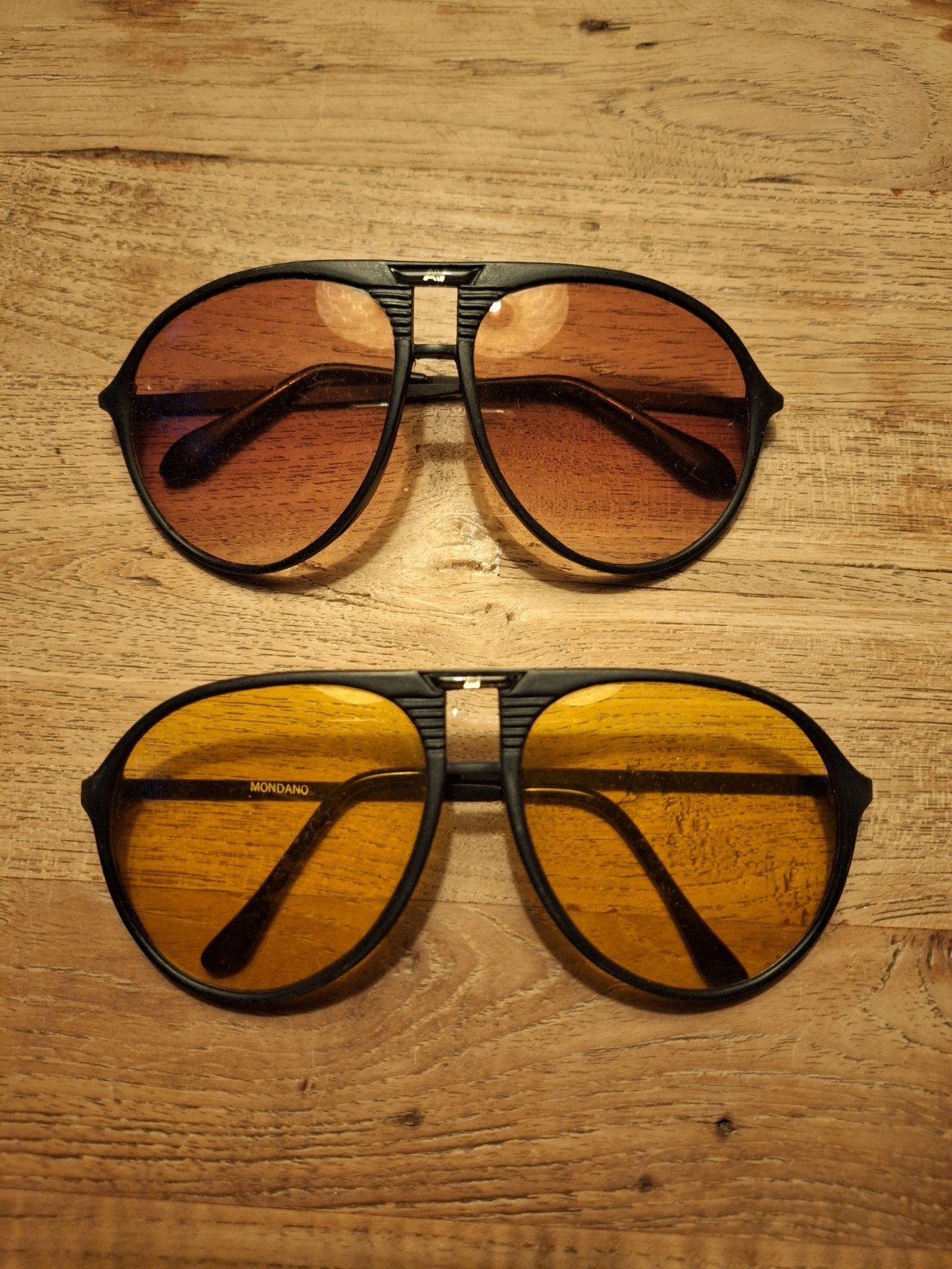 Set van 2 vintage Mondano zonnebrillen jaren 90 design, Overige merken, Gebruikt, Zonnebril, Zwart