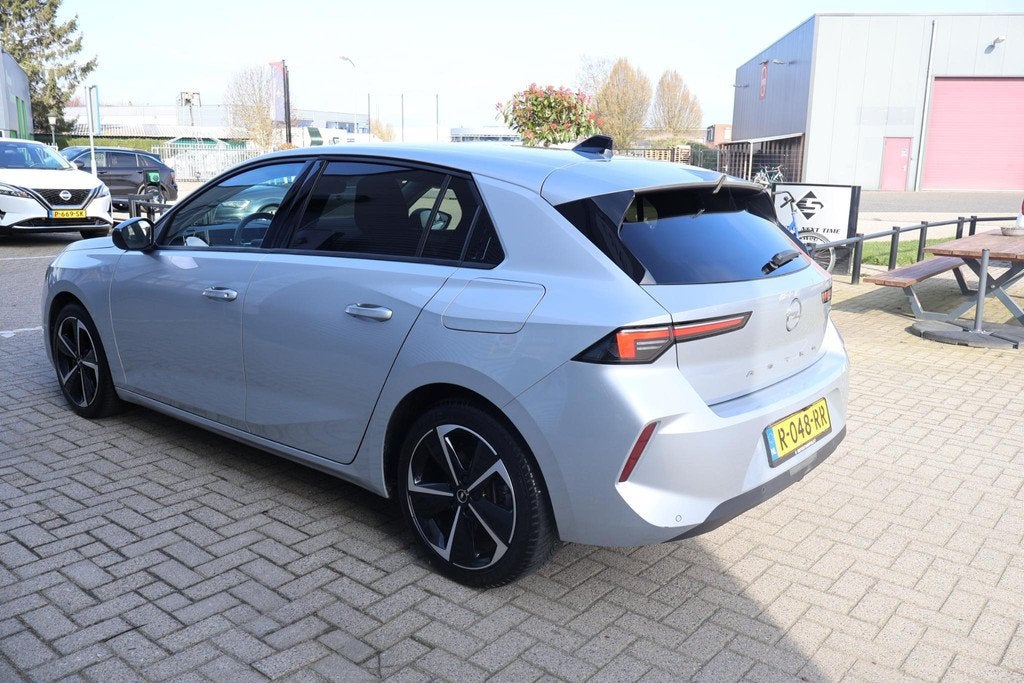 Opel Astra 1.6 Hybrid Business Edition 1e Eigenaar | Volledi, Auto's, Stof, Gebruikt, 4 cilinders, 181 pk