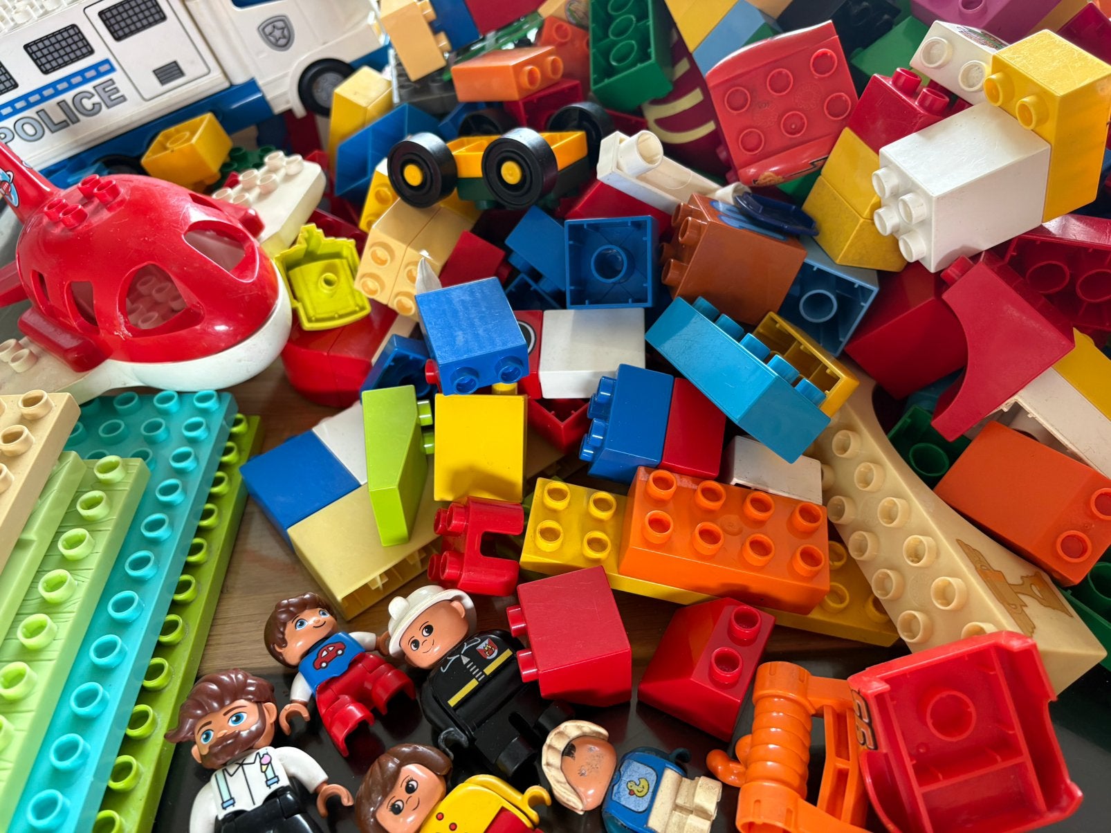 2 bakken met duplo, Ophalen of Verzenden, Gebruikt