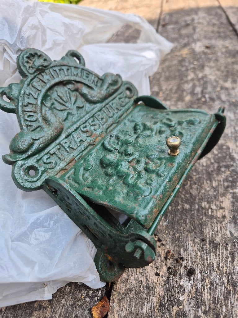 Mooi gedecoreerde oude gietijzeren wc-rolhouder groen, Antiek en Kunst, Ophalen of Verzenden