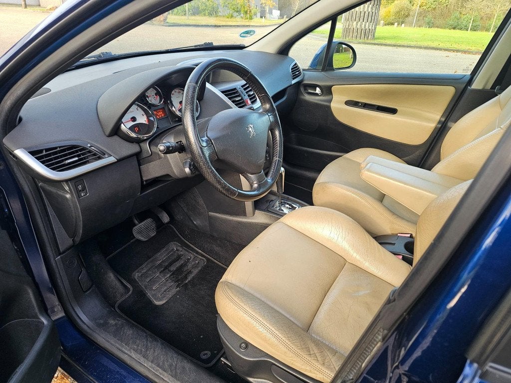 Peugeot 207 SW 1.6 VTi XS AUTOMAAT/airco/CRUISE/leder, Auto's, Peugeot, Gebruikt, 4 cilinders, Blauw, 600 kg