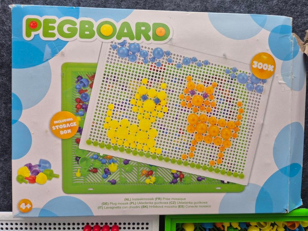 Pegboard met 300 gekleurde pinnetjes, Ophalen of Verzenden