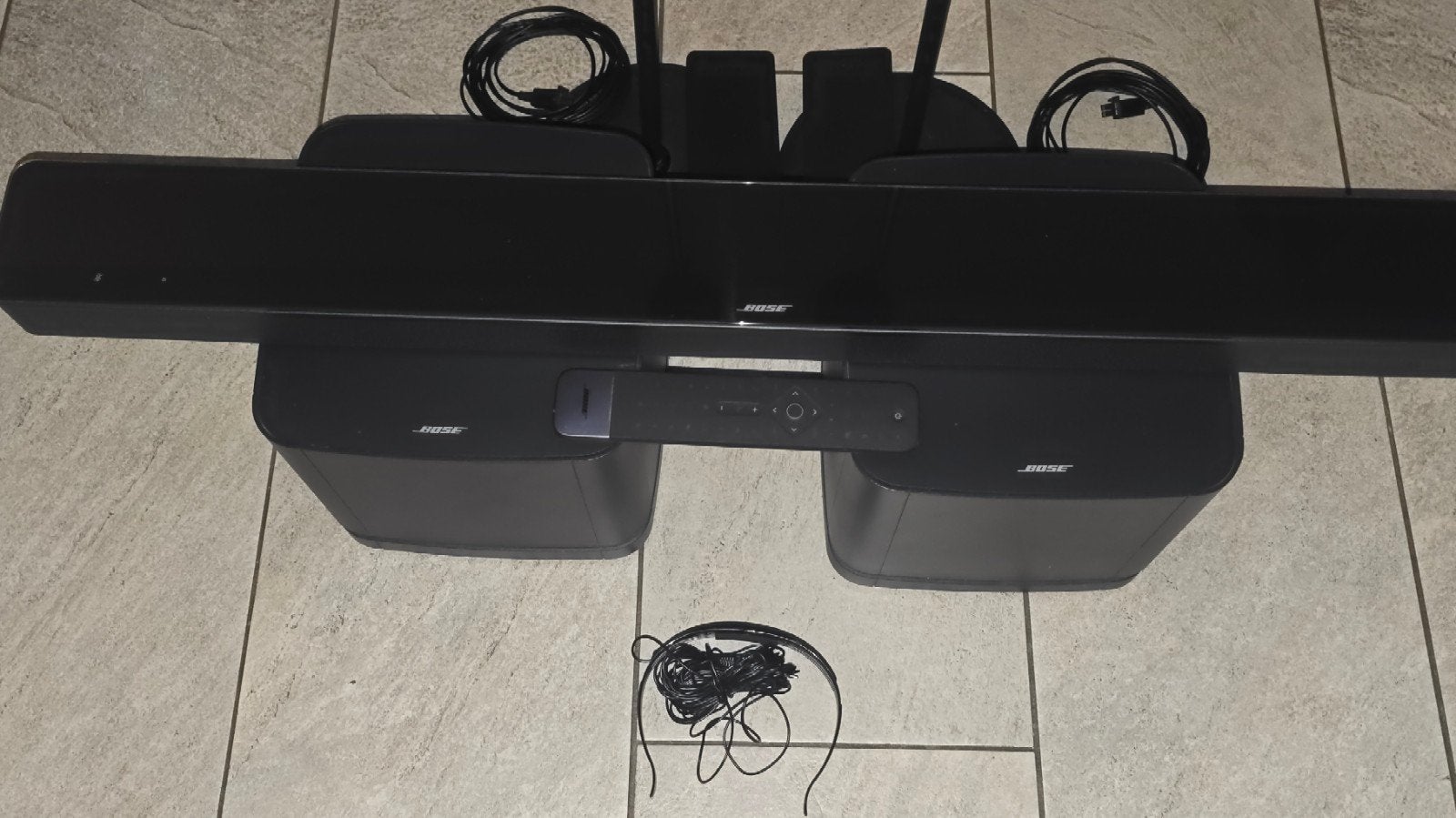 BOSE SOUNDTOUCH 700 soudbar  & 2 X 500 Subwoofers 5.1 Home C, 70 watt of meer, Zo goed als nieuw, 5.1-systeem, Overige spelers
