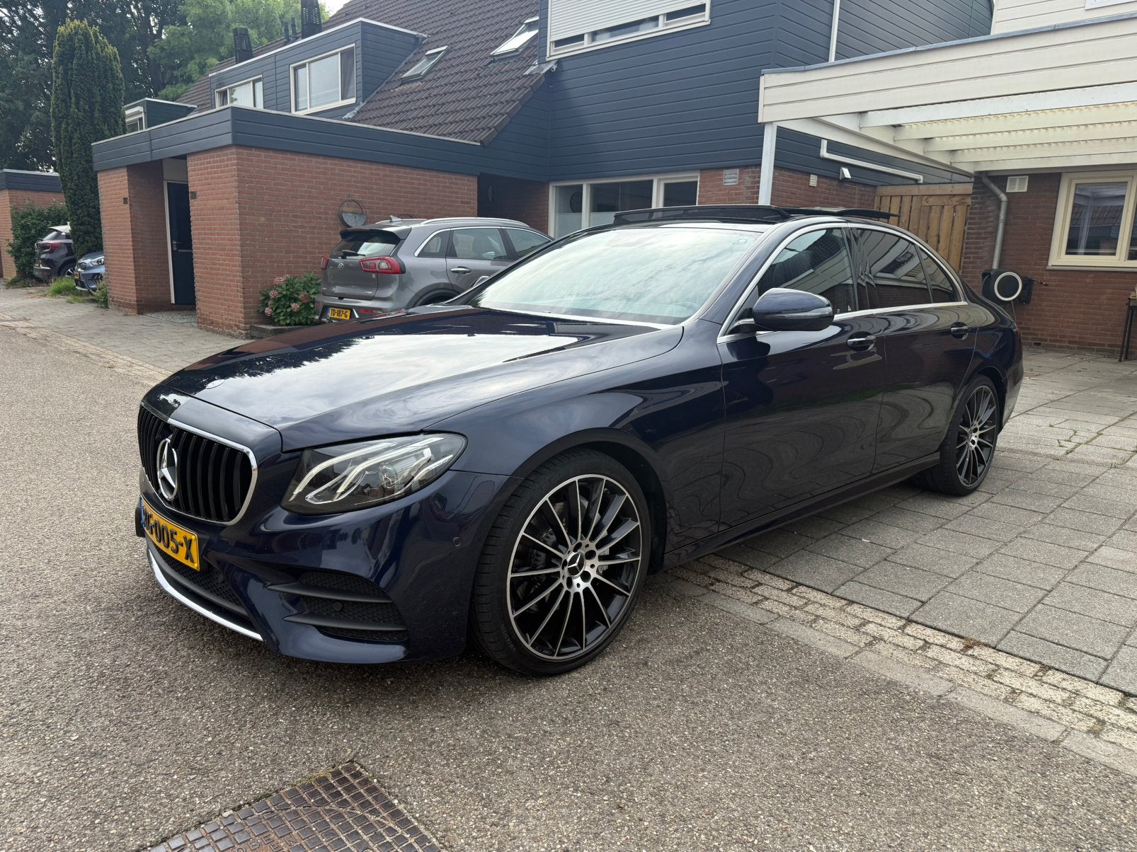 Mercedes-Benz E-Klasse E220 D 2017 NAP PANO BURMESTER, Automaat, Achterwielaandrijving, Lichtsensor, 4 cilinders