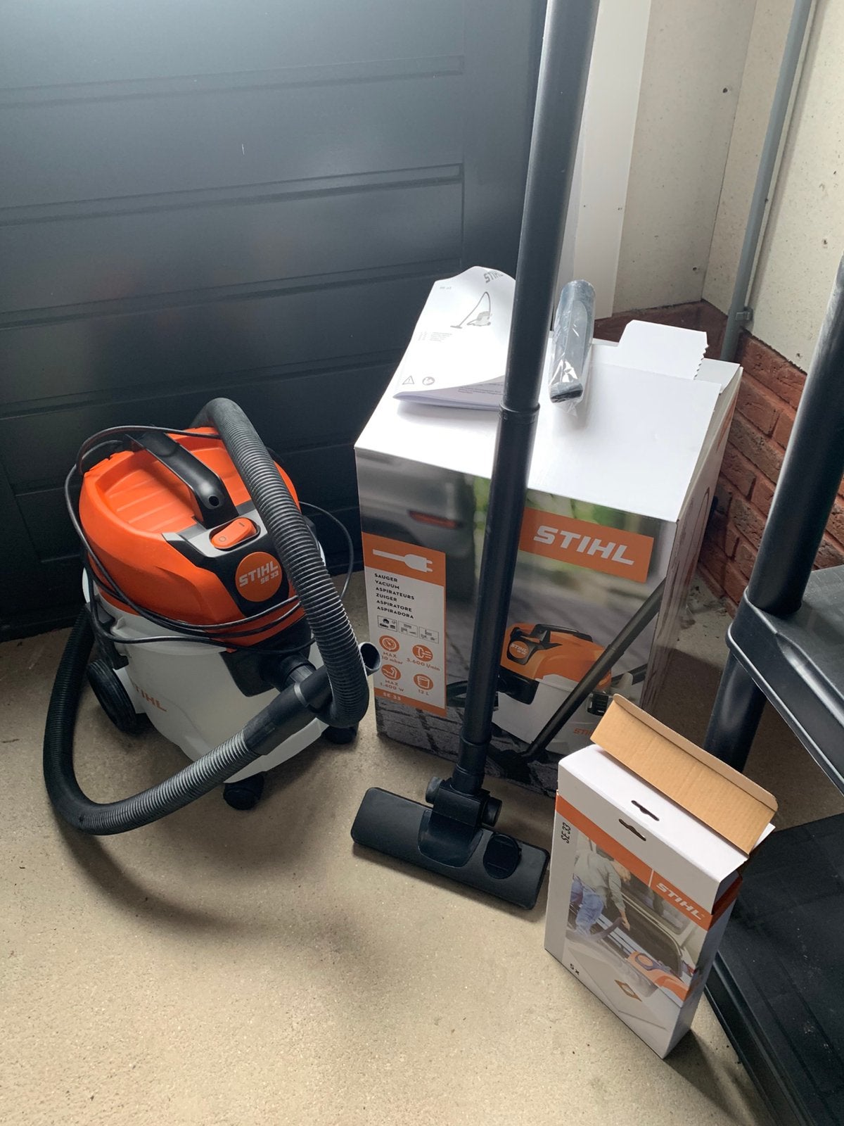 STIHL Alleszuiger SE 33, Ophalen, Zo goed als nieuw