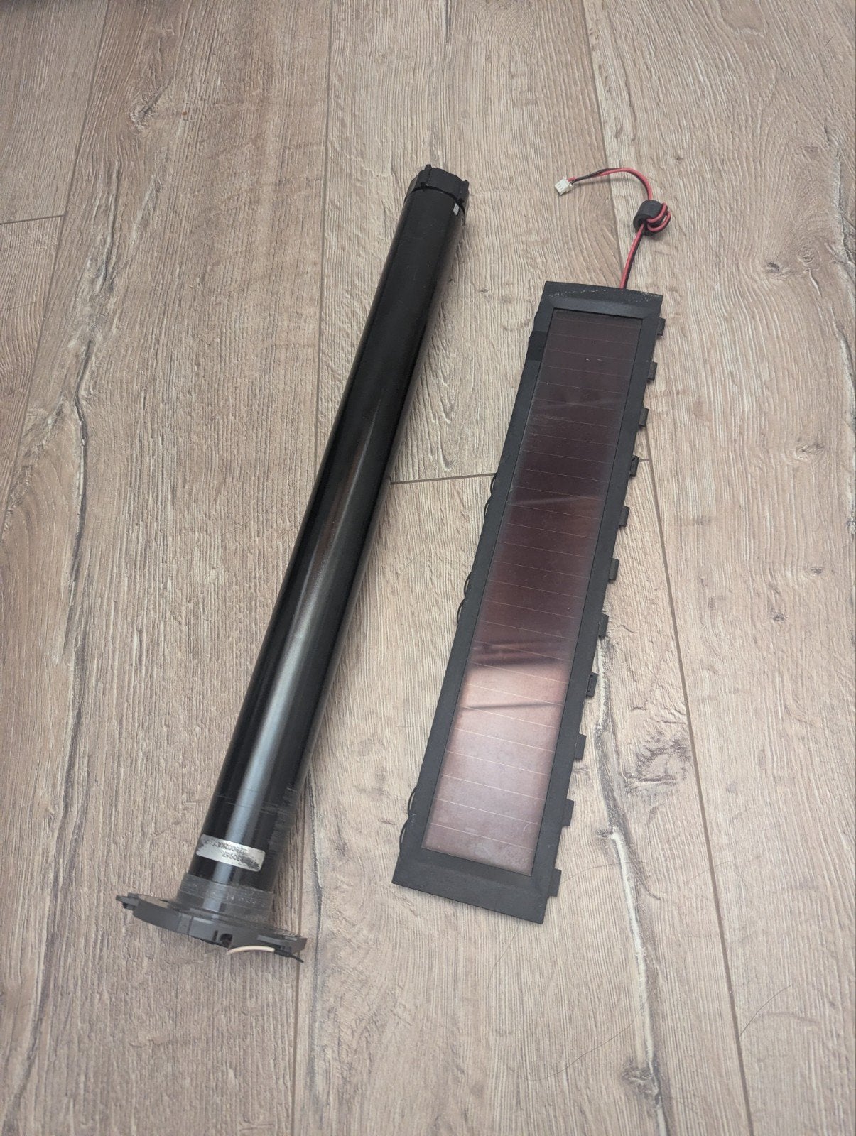 VELUX Rolluik motor en zonnecel met nieuwe batterij, Ophalen, Gebruikt, Elektrische bediening