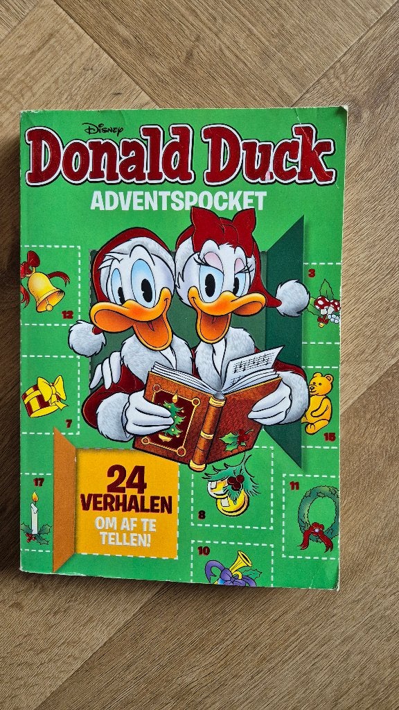 Donald Duck Adventspocket - 24 Verhalen om af te tellen!, Gelezen, Ophalen of Verzenden, Walt Disney, Eén stripboek