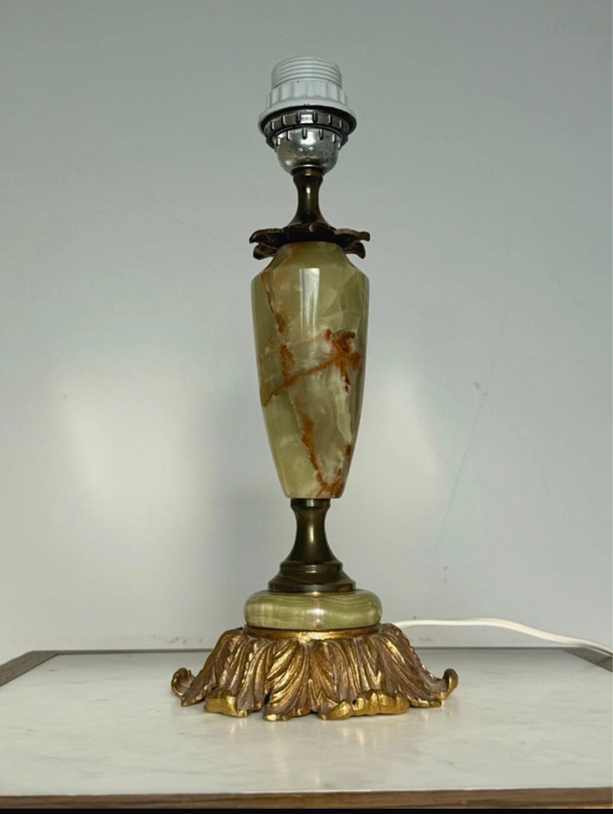 Prachtige vintage groene onyx met brass versiering tafellamp, Ophalen of Verzenden, Overige materialen