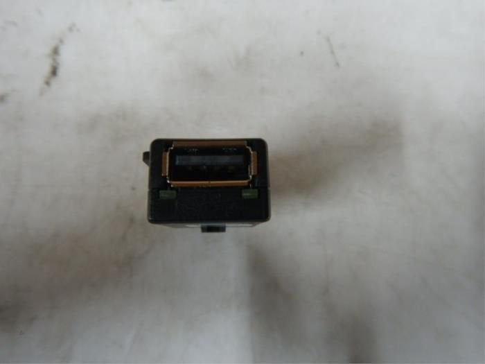 AUX/USB aansluiting Volkswagen Golf (22732787), Auto-onderdelen, Ophalen of Verzenden, Gebruikt