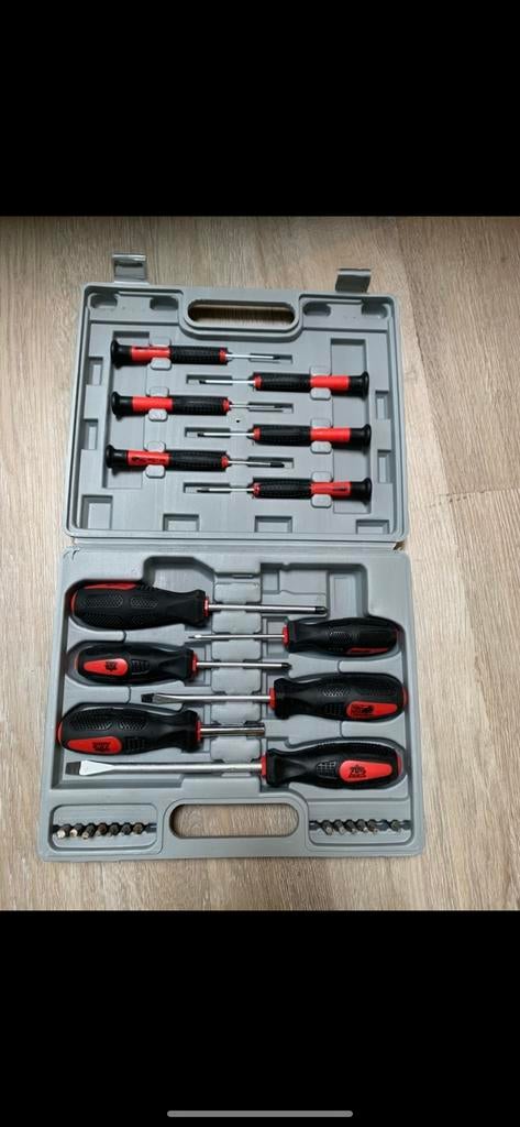 Schroevendraaierset in koffer - Diverse maten, Ophalen of Verzenden, Gebruikt