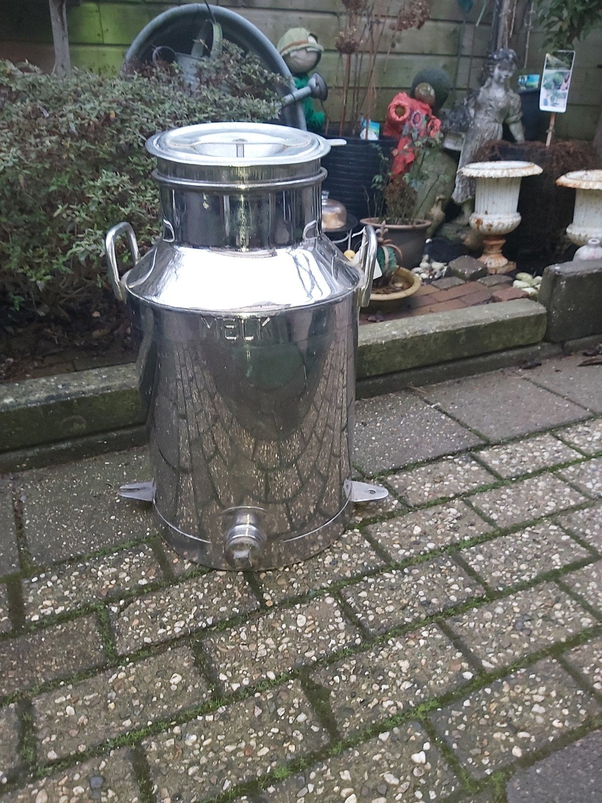Gave 40 liter rvs melkbus in zeer goede staat geen schade, Tuin en Terras, Tuinwanddecoratie, Ophalen of Verzenden